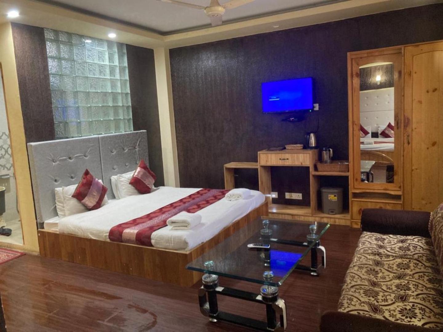 Hotel Shefaf Durgjan Esterno foto