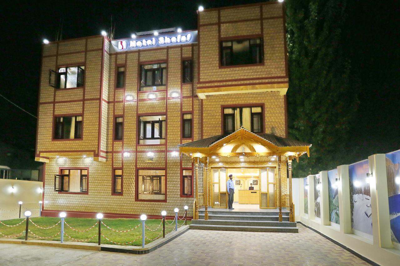 Hotel Shefaf Durgjan Esterno foto