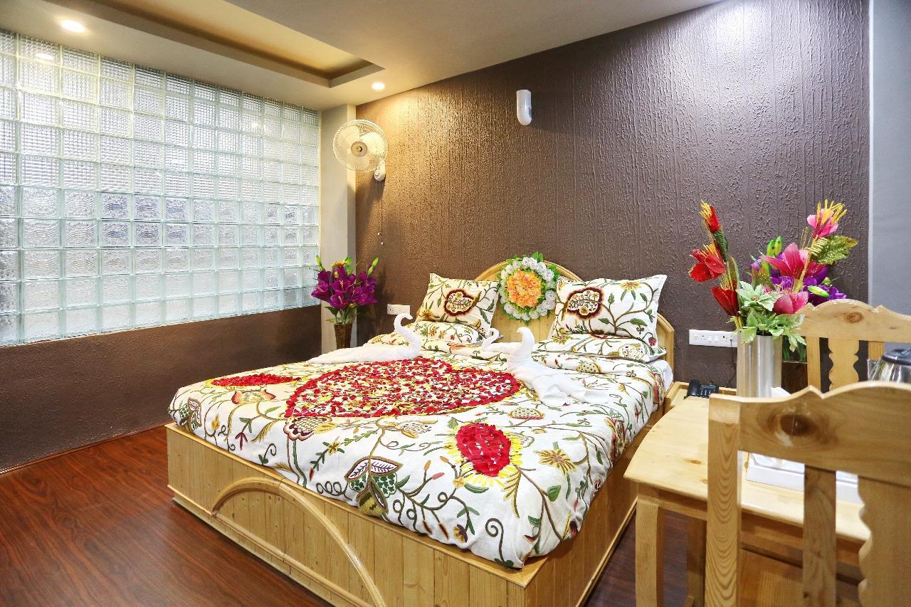 Hotel Shefaf Durgjan Esterno foto