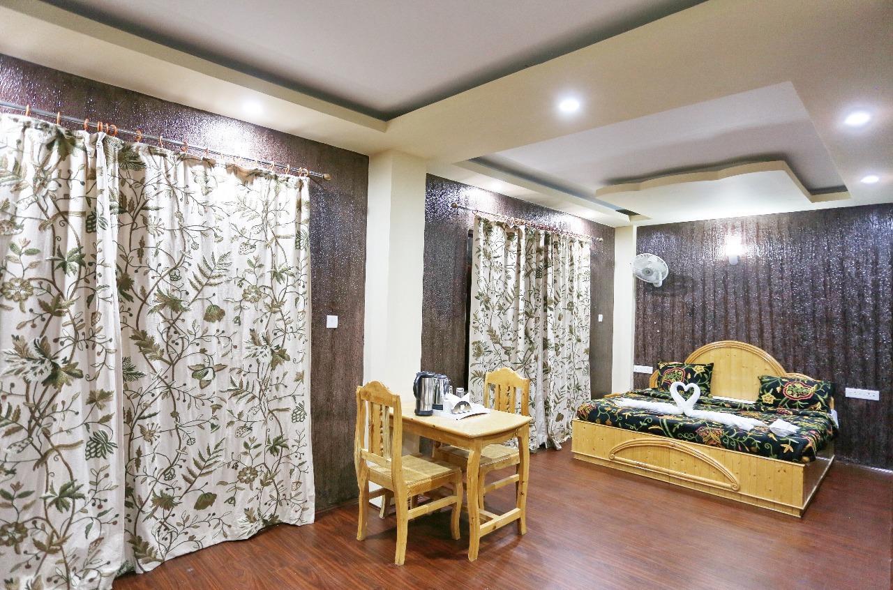 Hotel Shefaf Durgjan Esterno foto