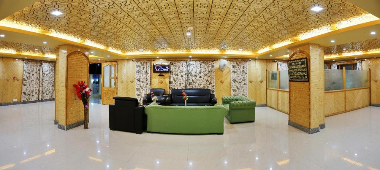 Hotel Shefaf Durgjan Esterno foto