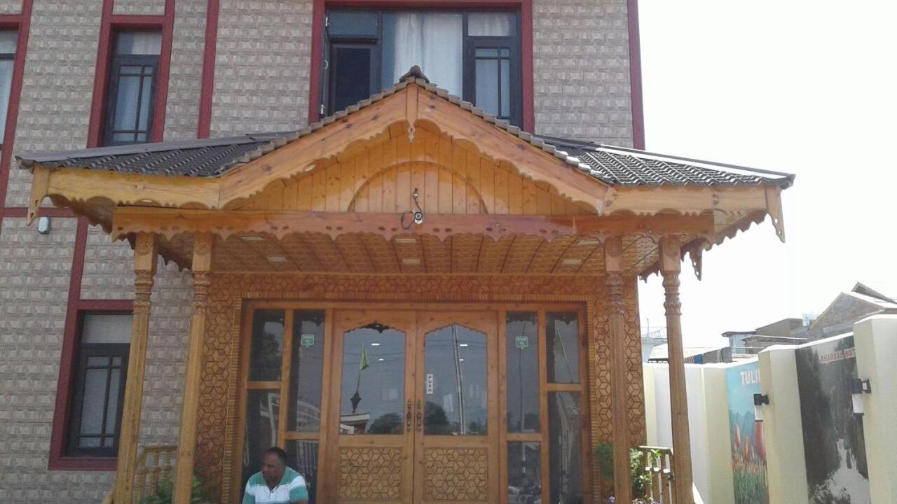 Hotel Shefaf Durgjan Esterno foto